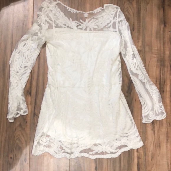 tokyo darling Dresses & Skirts - NWOT lace white dress sz S BEAUTIFUL !!!